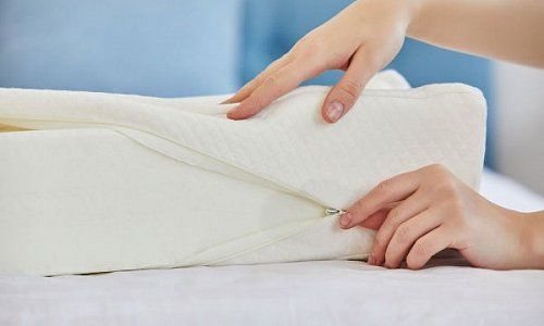 Как ухаживать за ортопедической подушкой?